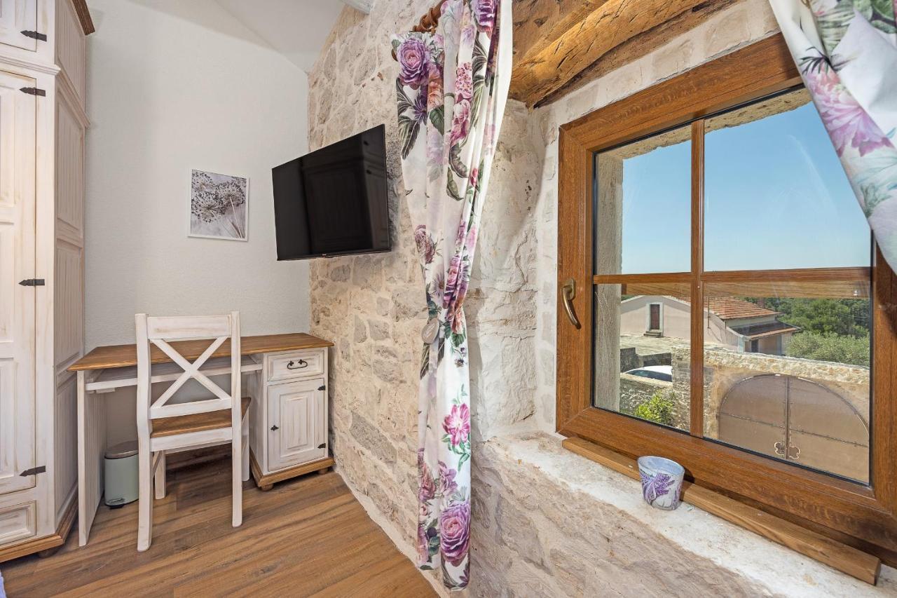 Вилла Stone House Dijana Istria Sveti Lovrec Святой Ловреч Пазенатички Экстерьер фото